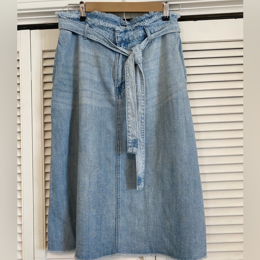 Gap linen blend high waisted midi jean skirt size 29 waist or size 6